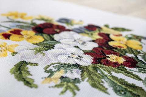 Bouquet of Pansies SBU4002 - Cross Stitch Kit - Hobby.lt 🇬🇧