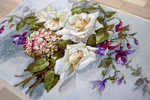 Bouquet with Roses SBA2363 - Cross Stitch Kit