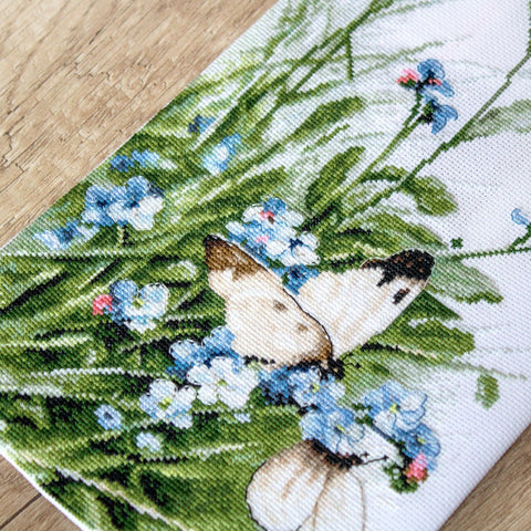 Butterflies and Bluebird Flowers SLETI939 - Cross Stitch Kit - Hobby.lt 🇬🇧