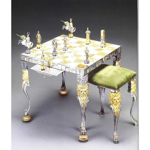 Medici vs Pazzi Chess Set