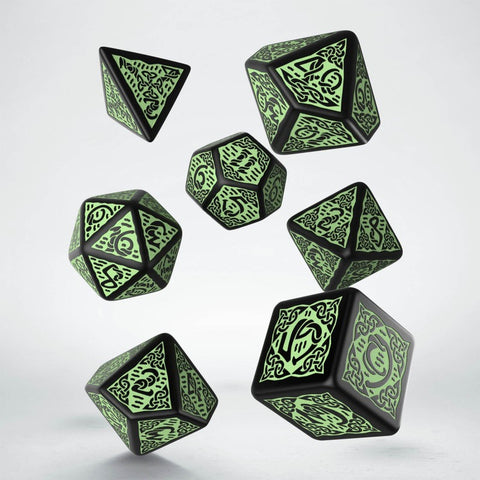 Celtic 3D Revised Dice Set black and green