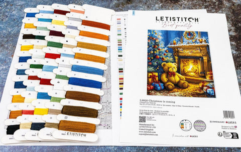 Christmas Is Coming Cross Stitch Kit, 22 x 27 cm, LetiStitch, Zweigart Aida 16ct, Luca-S Cotton Threads