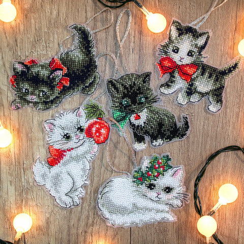 Christmas Kittens Toys SLETI987 - Cross Stitch Kit