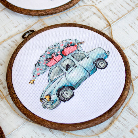 Christmas Retro Cars SLETI965 - Cross Stitch Kit