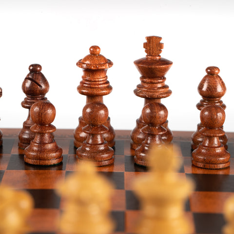 Classic Magnetic Wooden Chess Pieces with Wooden Chess Board N°100