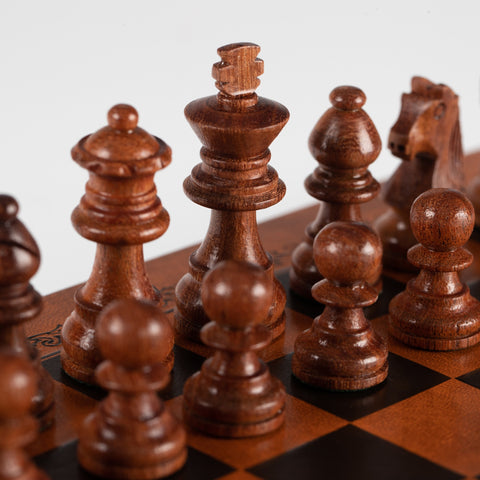 Classic Magnetic Wooden Chess Pieces with Wooden Chess Board N°100