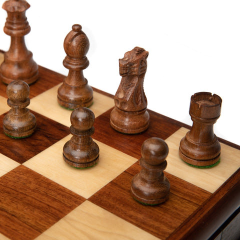 Classic Wooden Chess Set with Beautiful Walnut wooden Chess Board - Hobby.lt 🇬🇧