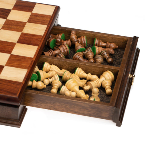 Classic Wooden Chess Set with Beautiful Walnut wooden Chess Board - Hobby.lt 🇬🇧