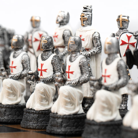 CRUSADERS Chess Set with Ebony Style Chess Board - Hobby.lt 🇬🇧