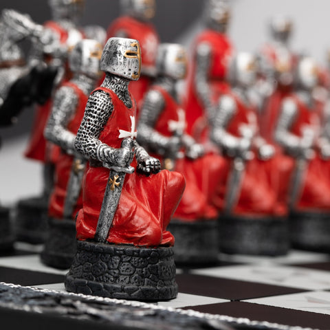 CRUSADERS: Handpainted Chess Set with Unique Chessboard - Hobby.lt 🇬🇧