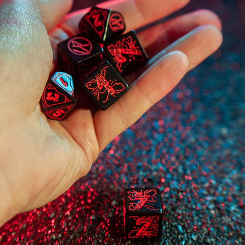 Cyberpunk RED Essential Dice Set black and red