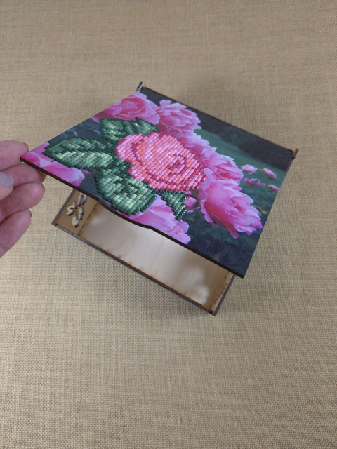 Diamond Painting Wood Mosaic Kit with Floral Design, Wizardi Wood Plywood Craft for Kids and Adults, Acrylic Gems, Stand and Magnet
