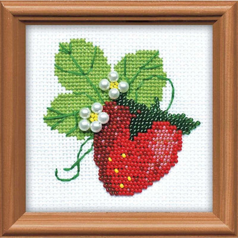 Garden Strawberry Cross Stitch Kit RIOLIS 1165