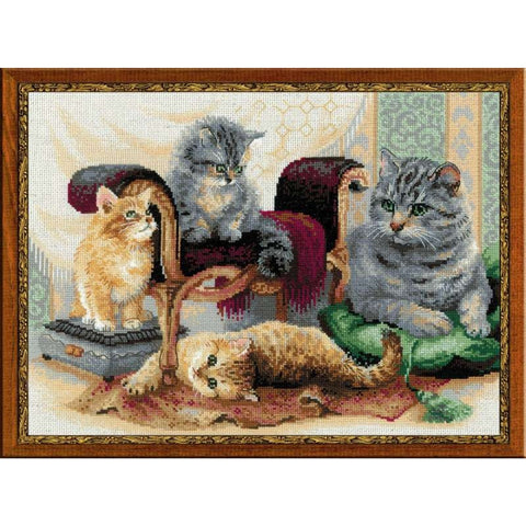 Feline Family - Cross Stitch Kit from RIOLIS Ref. no.:1327