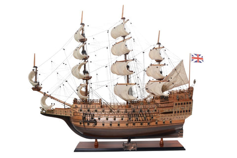 Exclusive model of the sailing ship Sovereign of the Seas with expanded sails - SOS80R