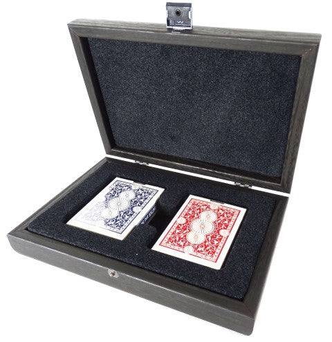 Exclusive playing cards in a wooden box | CDE10