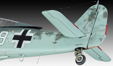 Focke Wulf Fw190 A-8/A-8 Nig - Plastic Modelling Kit By Revell