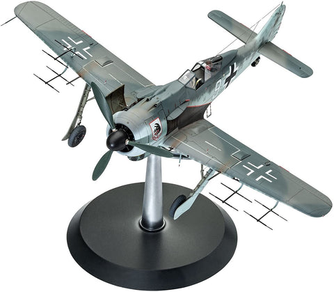 Focke Wulf Fw190 A-8/A-8 Nig - Plastic Modelling Kit By Revell