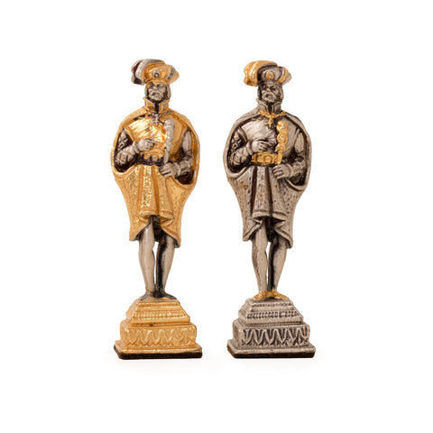 Gulliver and Lilliputians II: Luxurious Chess Set from Bronze finished using Real 24k Gold