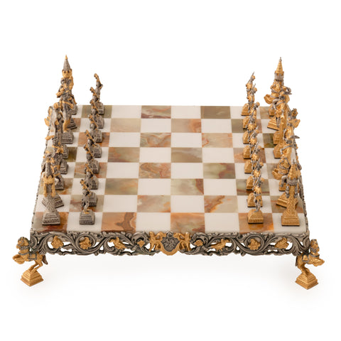 Gulliver and Lilliputians II: Luxury Chess Set in Bronze finished using 24k Gold