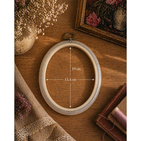 Flexible Oval Embroidery Hoop 15.4 x 19 cm, Clear, Nurge
