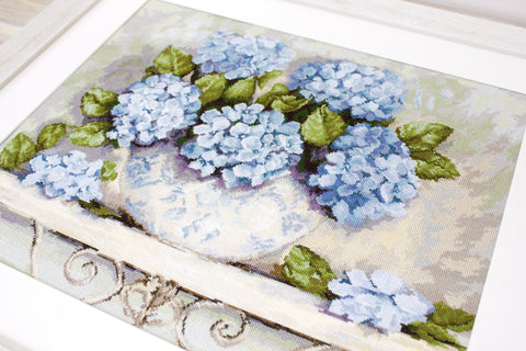 Hydrangeas SB2328 - Cross Stitch Kit