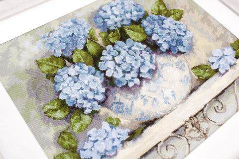 Hydrangeas SB2328 - Cross Stitch Kit