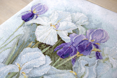 Irises SB2367 - Cross Stitch Kit