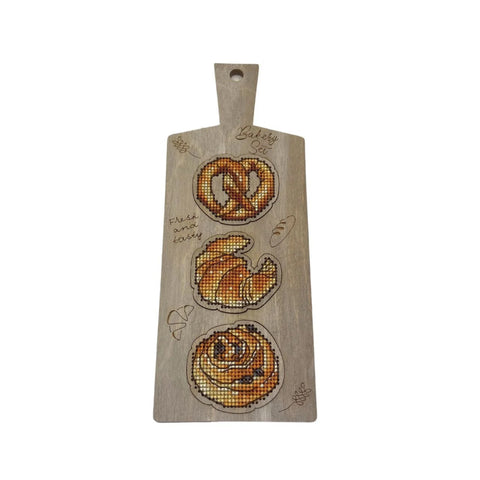 Bakery Embroidery Kit with Wooden Base, Cotton Mouline Threads, Felt and Chart, 9 x 23 cm, Kind Fox by Wizardi