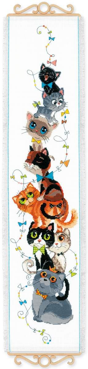 King of the Heap cross stitch kit by RIOLIS Ref. no.: 1770