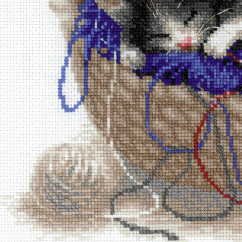 Kittens In A Basket cross stitch kit by RIOLIS Ref. no.: 1724