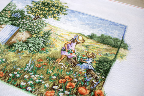 Landscape with Poppies SBU4013 - Cross Stitch Kit