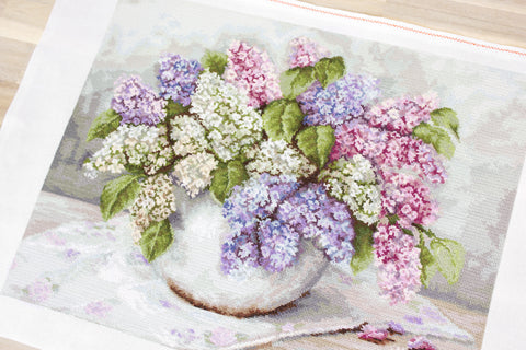 Lilac SBA2326 - Cross Stitch Kit