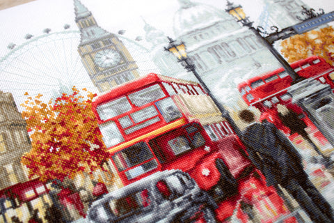 London SB2376 - Cross Stitch Kit