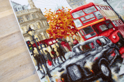 London SB2376 - Cross Stitch Kit