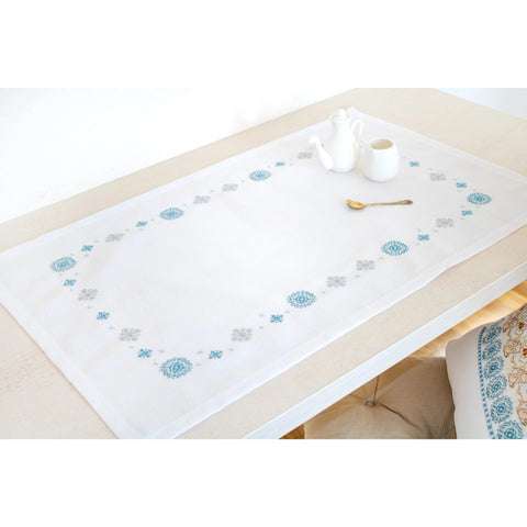 Table Topper SFM024 - Cross Stitch Kit