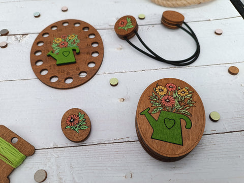 Magnetic Sewing Needle Holder with Floral Design, Plywood, 2.5 x 3.5 cm, Kind Fox by Wizardi