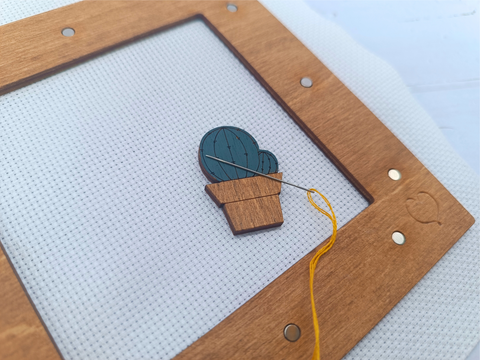 Magnetic Needle Holder for Sewing, Cactus Motif, Lightweight Plywood, 2.5 × 3.5 cm, Kind Fox by Wizardi