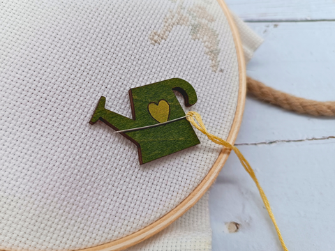 Magnetic Sewing Needle Holder, Watering Can Shape, Plywood, 4.5 x 3 cm, Kind Fox by Wizardi