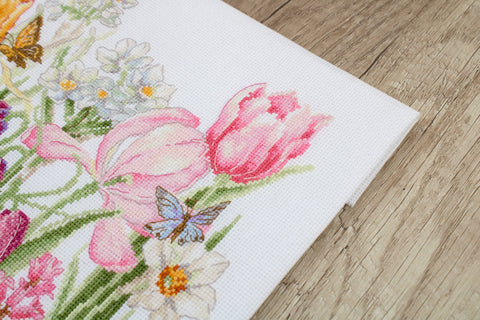 March Bouquet SB2388 - Cross Stitch Kit