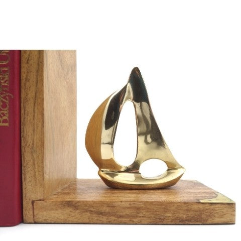 Maritime Bookend – Yachts  NC2677D