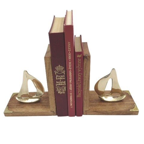 Maritime Bookend – Yachts  NC2677D