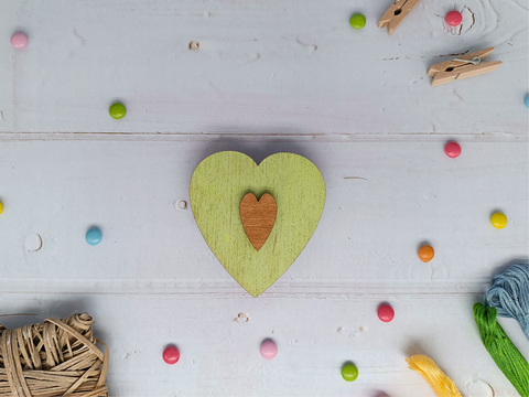 Wooden Needle Case with Green Heart Design, 3 mm Plywood, Compact 6.5 x 7 cm, Kind Fox by Wizardi
