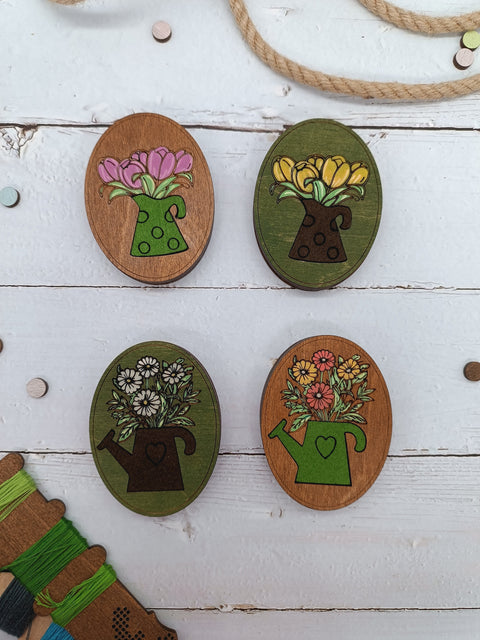 Wooden Needle Case with Floral Motif, 6 x 8 cm Plywood Sewing Accessory, Kind Fox by Wizardi, KF056/121P
