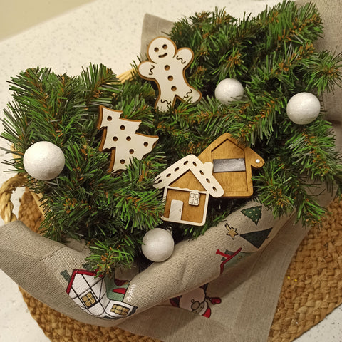 Wooden Needle Holder, Christmas Cookie Tree Design, 3 mm Plywood, 6 x 6 cm, Kind Fox by Wizardi