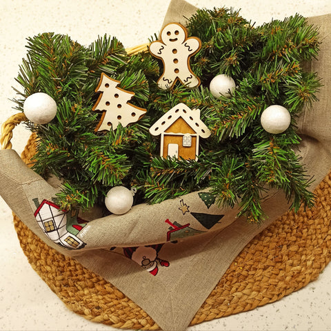 Wooden Needle Holder, Christmas Cookie Tree Design, 3 mm Plywood, 6 x 6 cm, Kind Fox by Wizardi