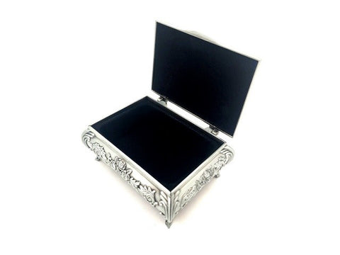 Metal jewelry box - 2075