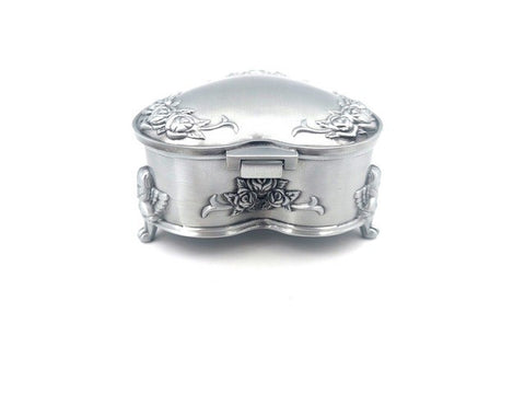 Metal jewelry box in the shape of a heart - 2099