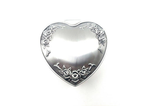 Metal jewelry box in the shape of a heart - 2099