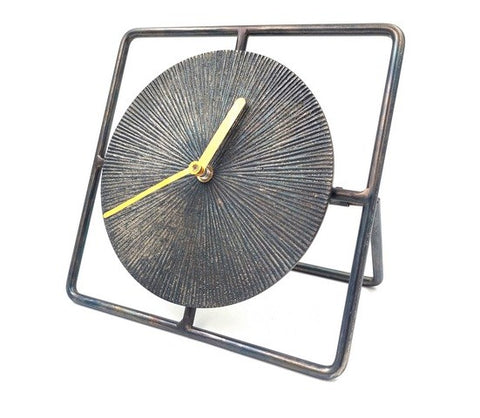 Metal Round Clock - 4126